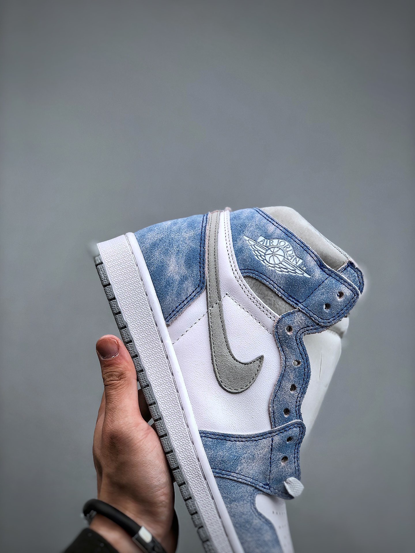 Air Jordan 1“ Hype Royal” 555088-402