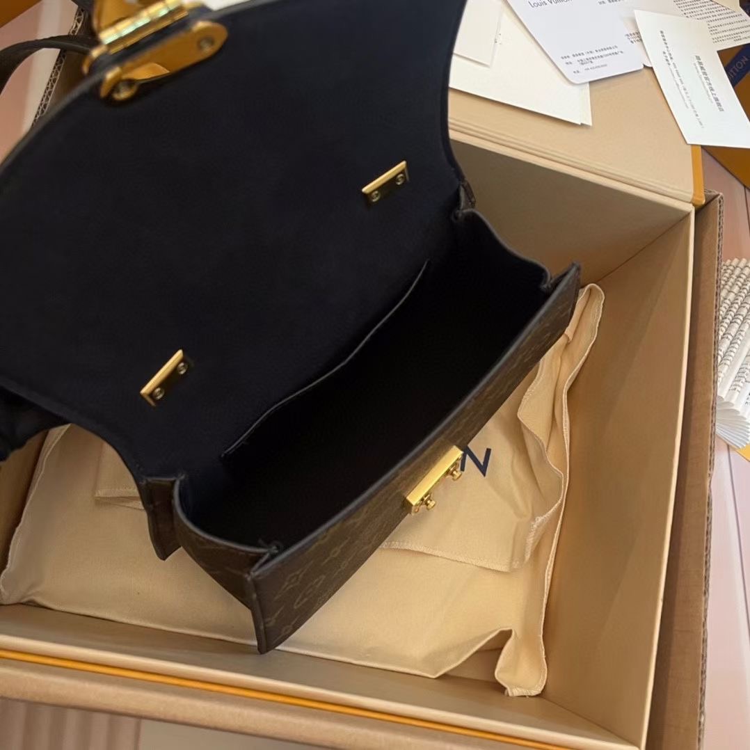 L*ouis V*uitton Top Bag