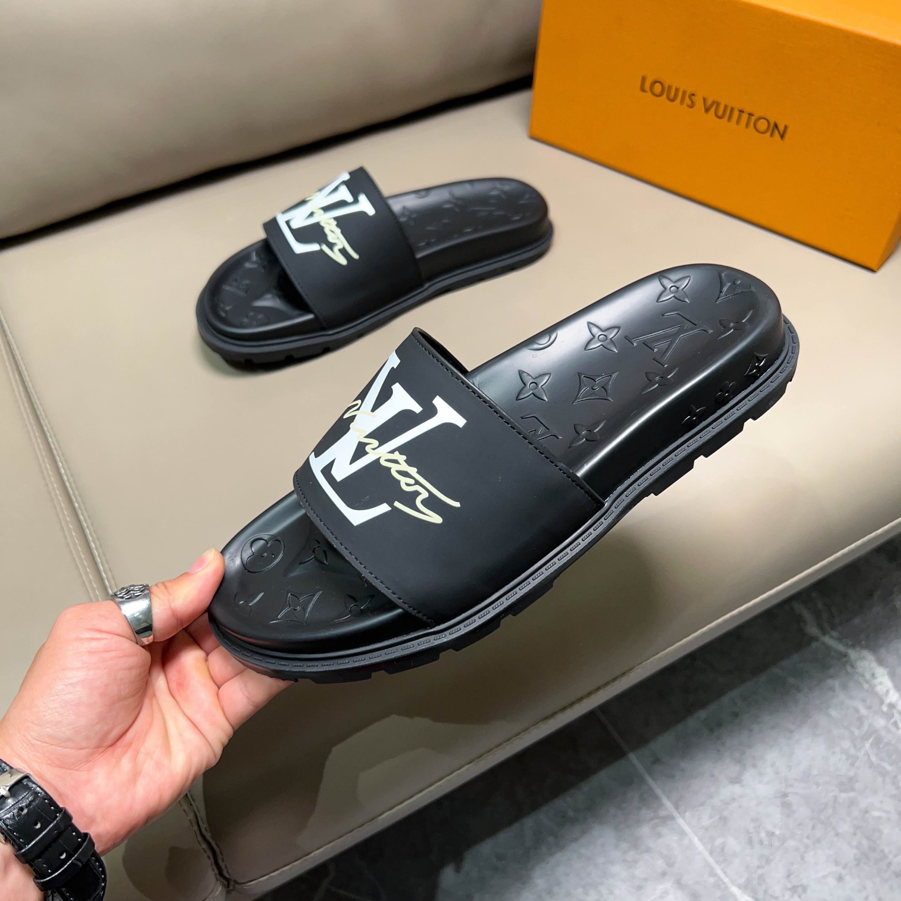 Men L*ouis V*uitton Top Slippers