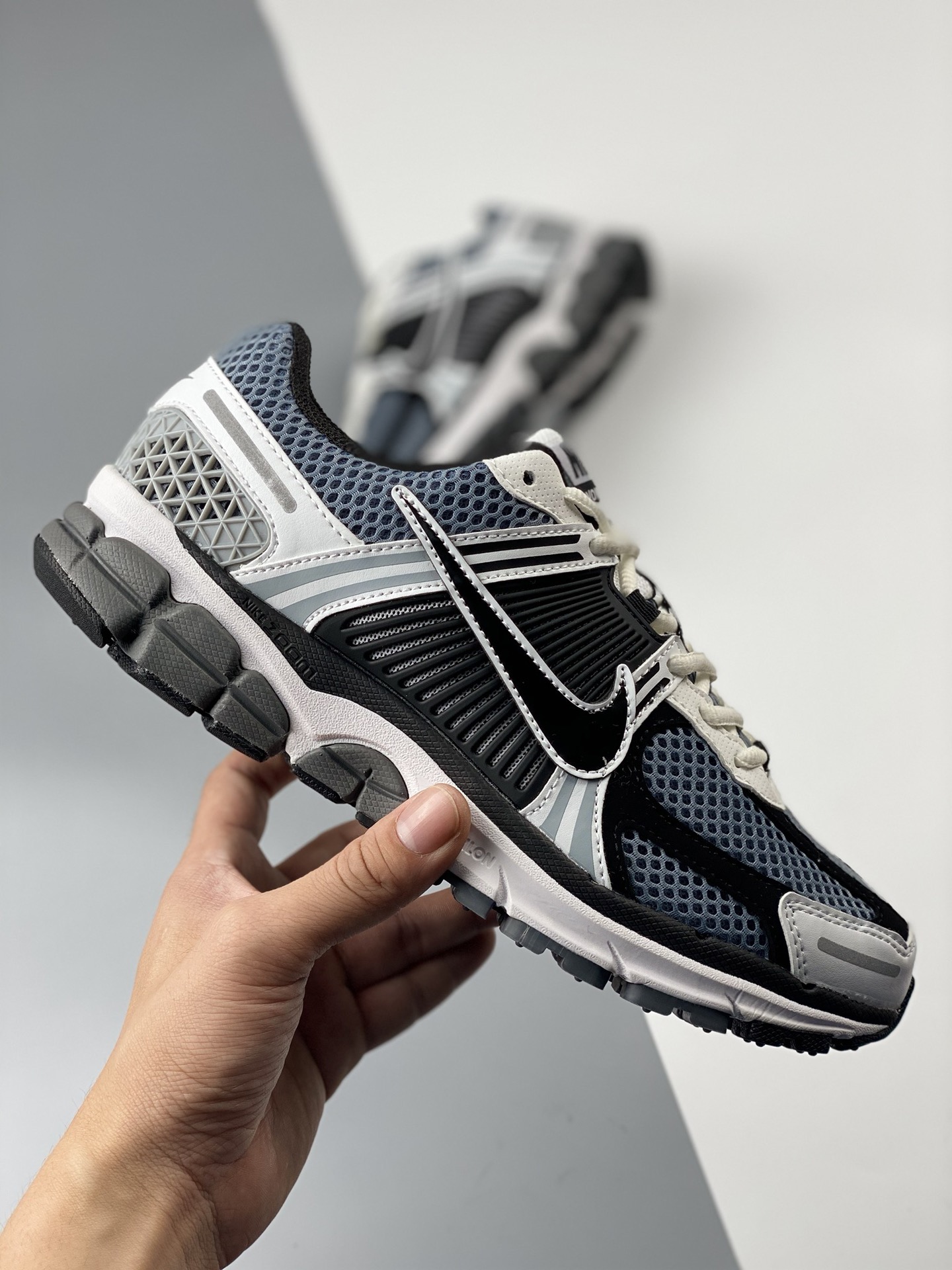 Nike Zoom Vomero 5 SP