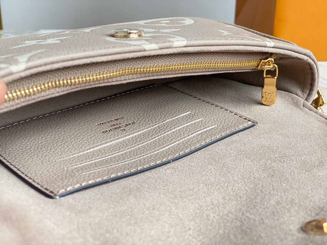 L*ouis V*uitton Top Bag