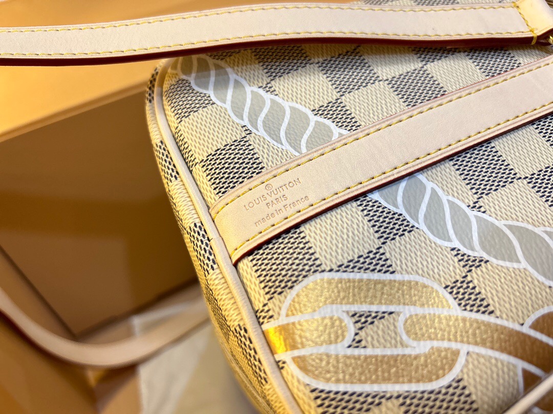 L*ouis V*uitton Top Bag