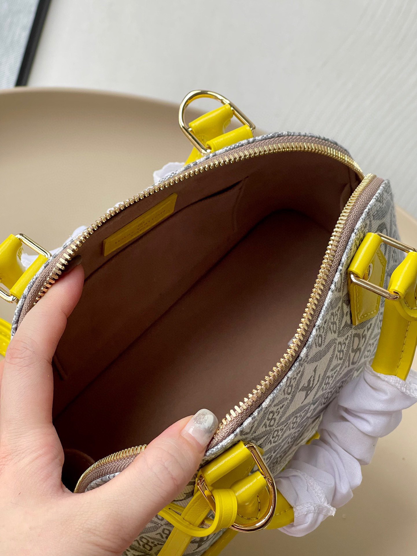 L*ouis V*uitton Top Bag