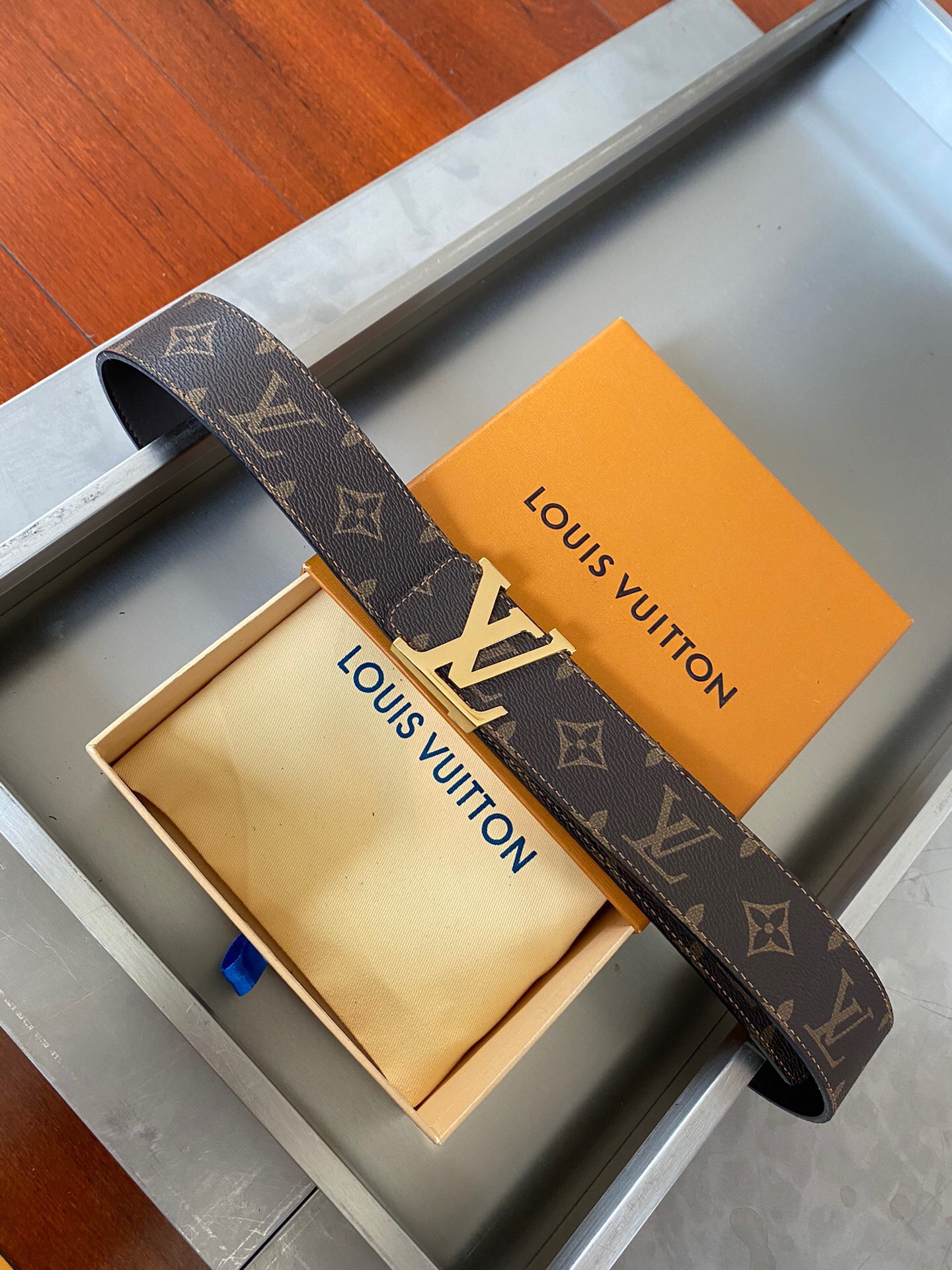 L*ouis V*uitton Top Version 40MM