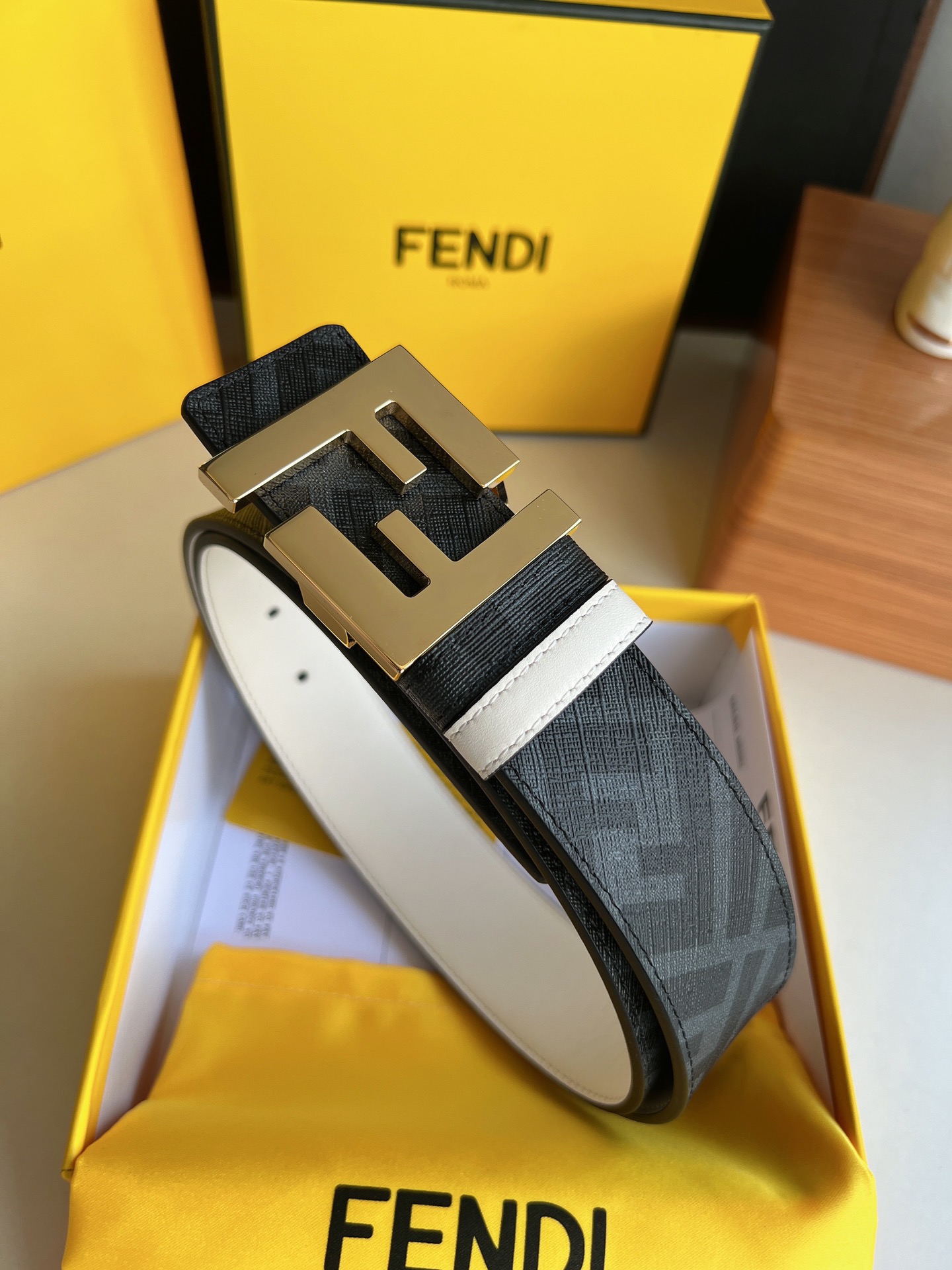 L*ouis V*uitton Top Version 40MM