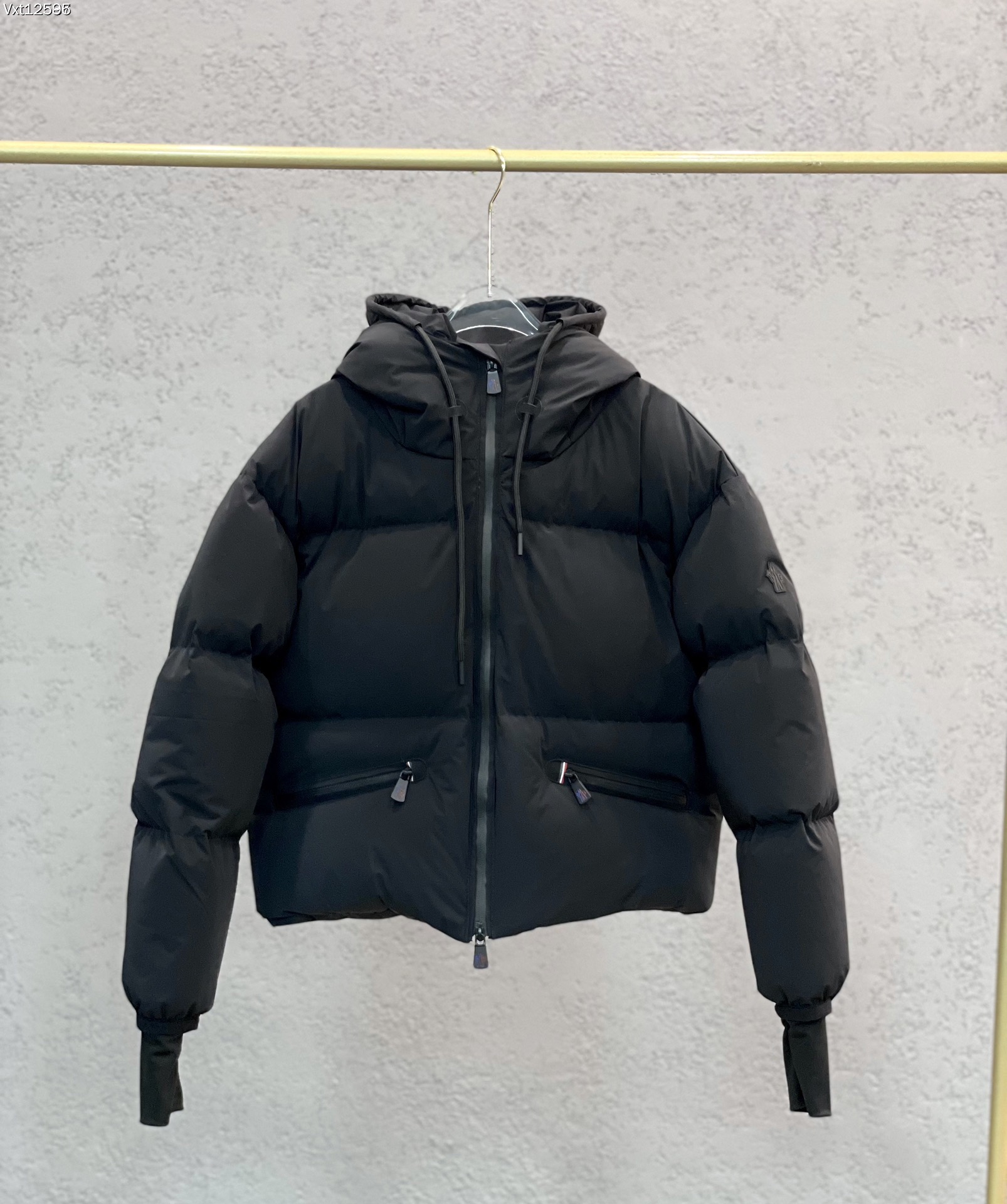 Women Jacket/Sweater Top Quality