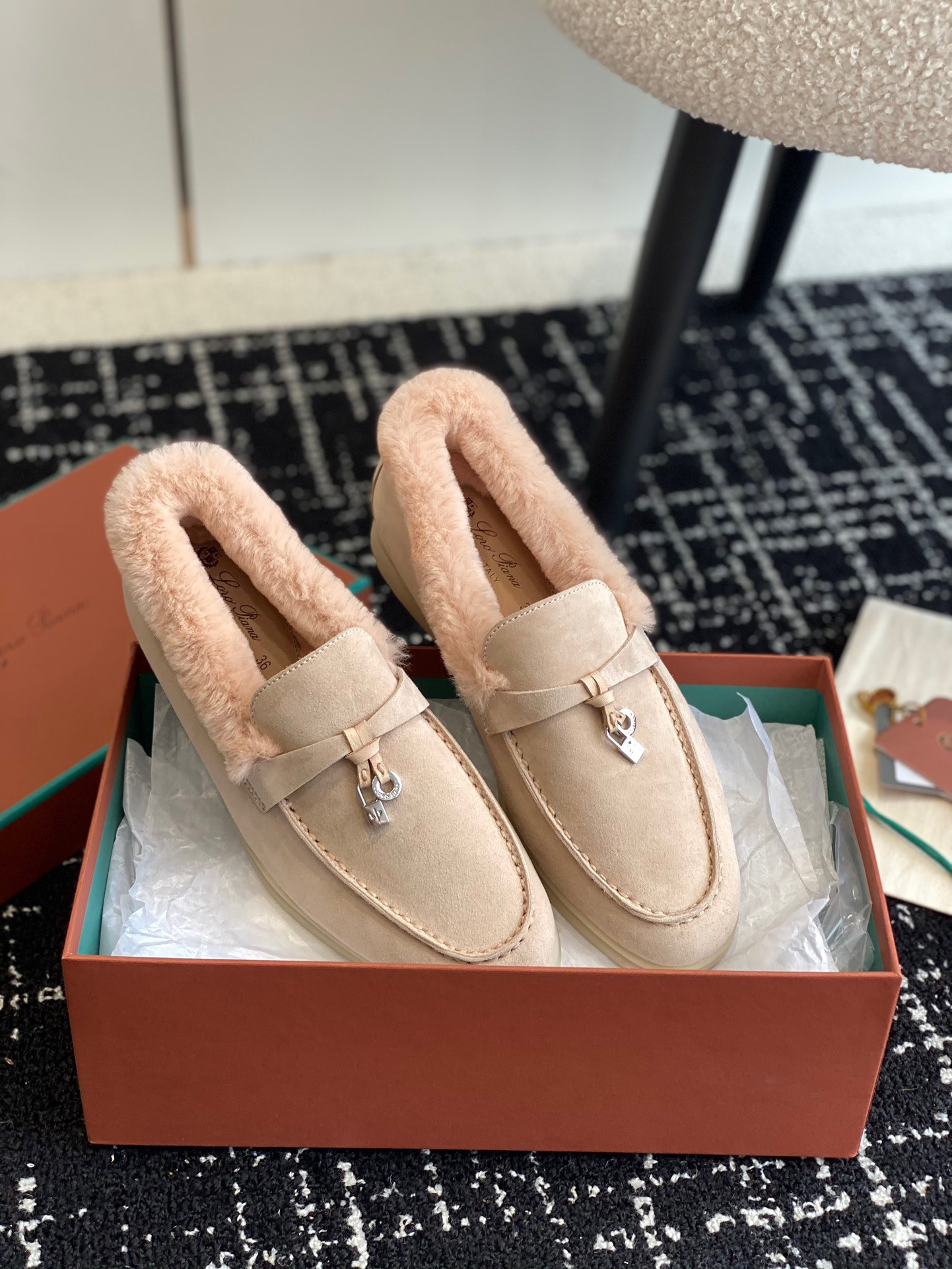 Women L*oro P*iana Top Loafer （）