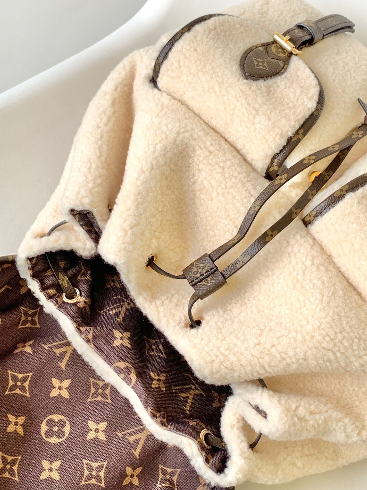 L*ouis V*uitton Top Bag