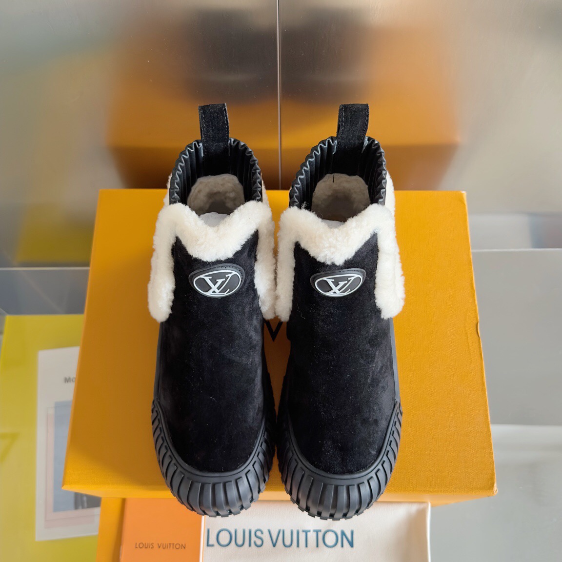 Women L*ouis V*uitton Top Sneaker