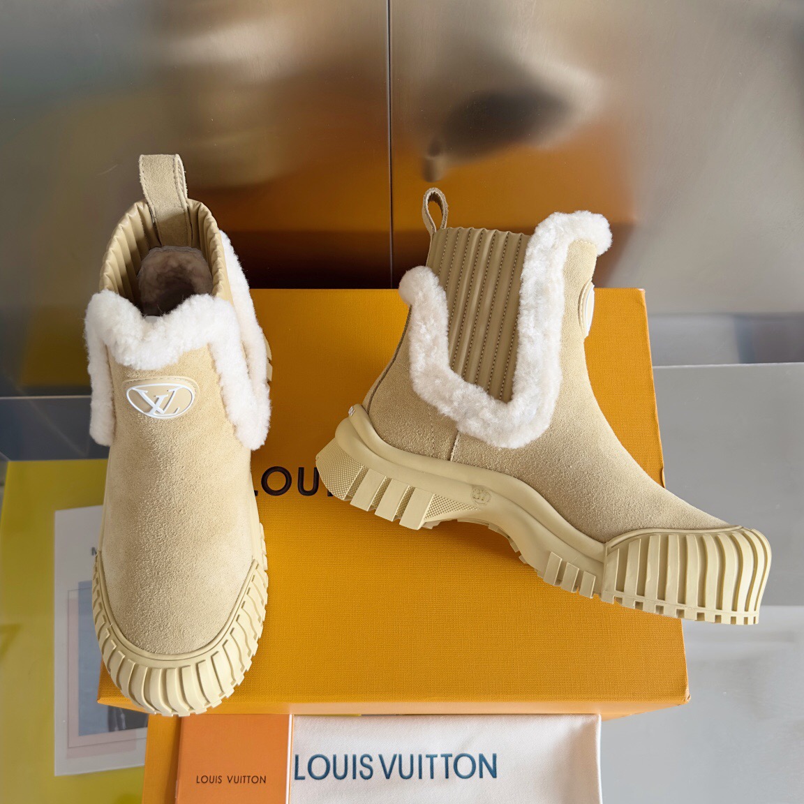 Women L*ouis V*uitton Top Sneaker