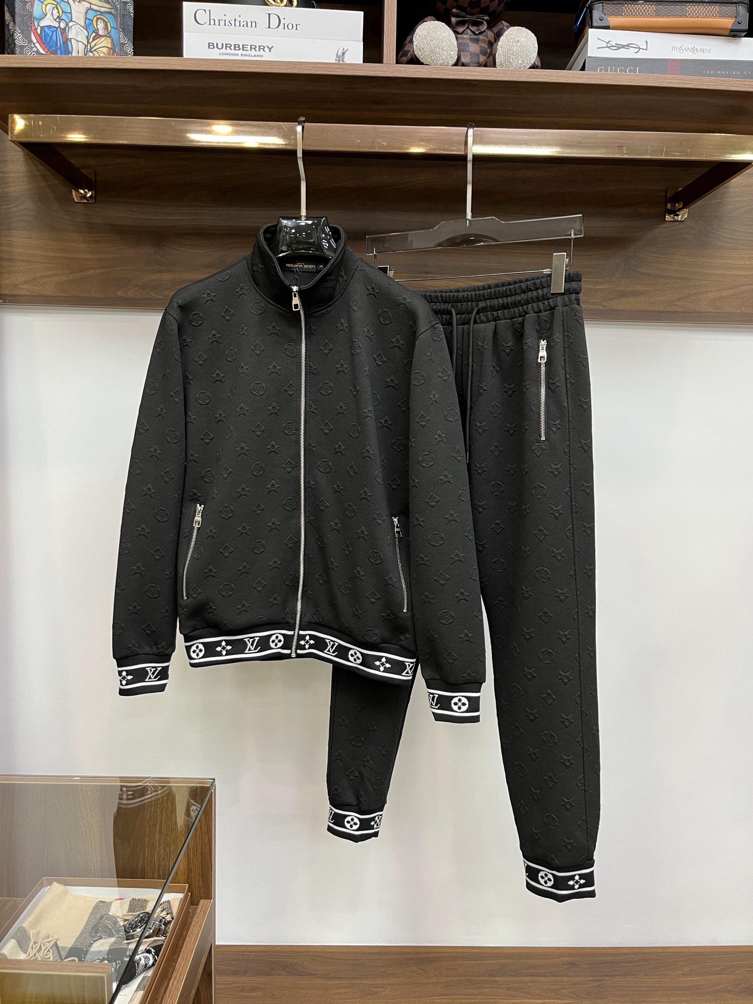 Men suits Top Quality