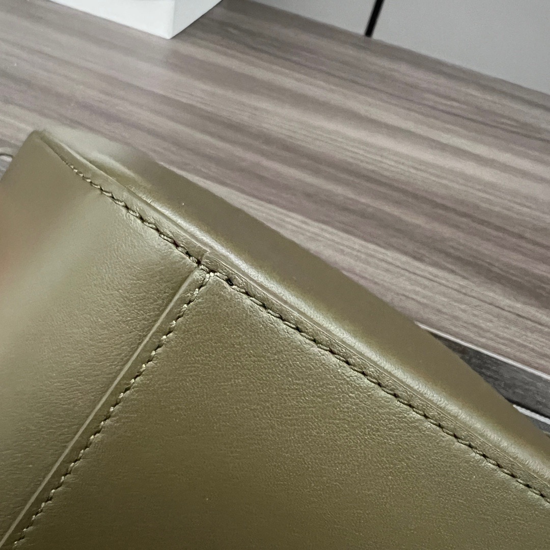 L*oewe Bag 262315 Top Quality