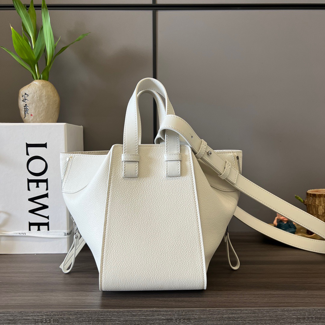 L*oewe Bag 652235 Top Quality