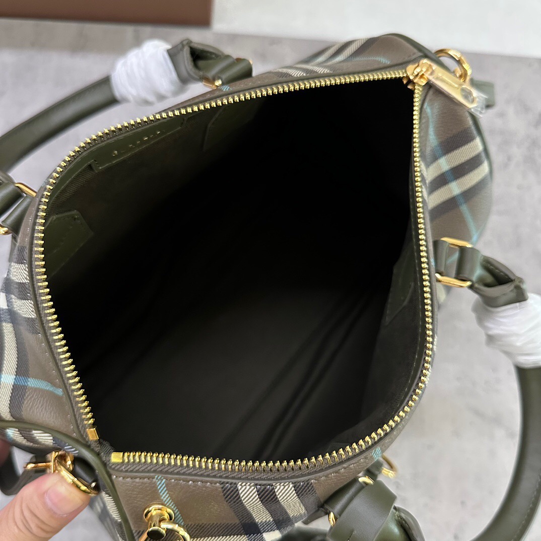B*urberry Bag Top Quality