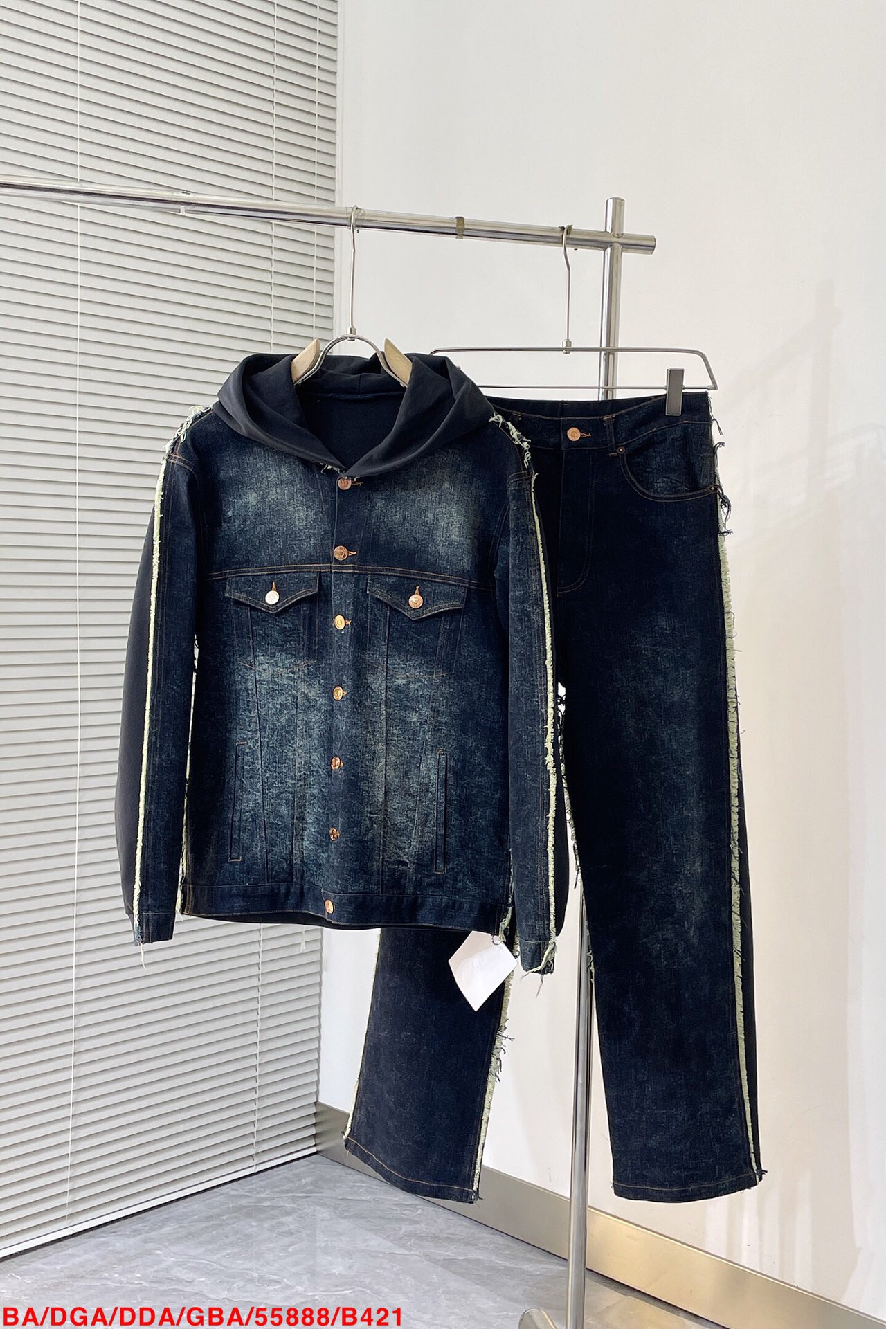 Men suits Top Quality