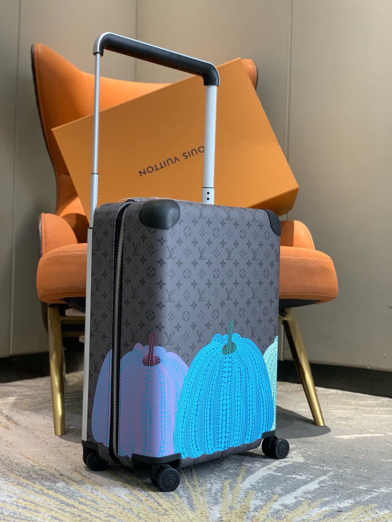 L*ouis V*uitton Luggage