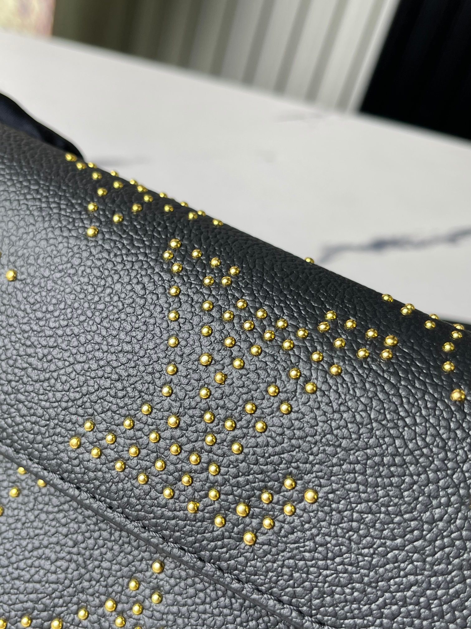 L*ouis V*uitton Top Bag