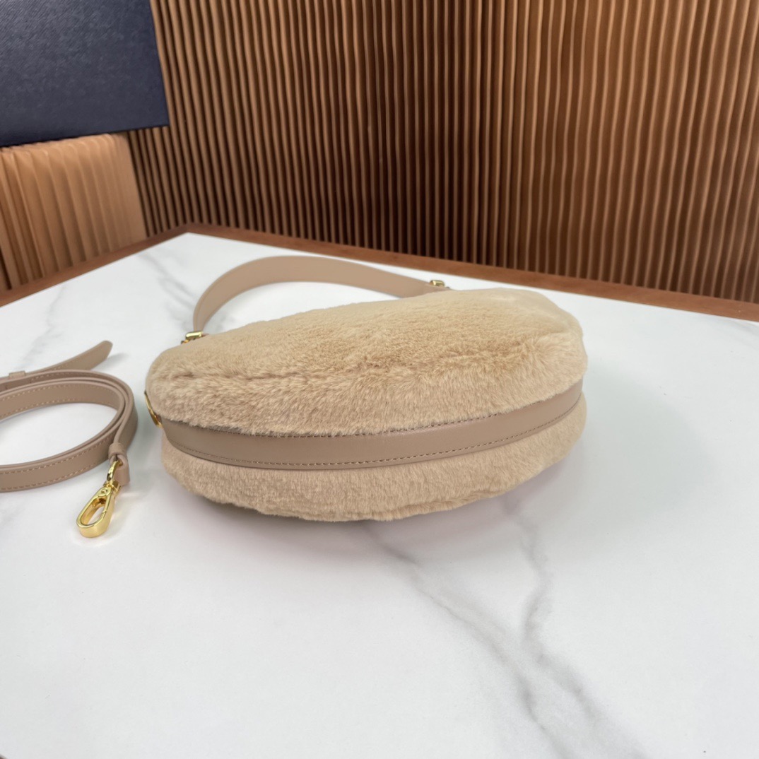 P*rada Bag Top Quality