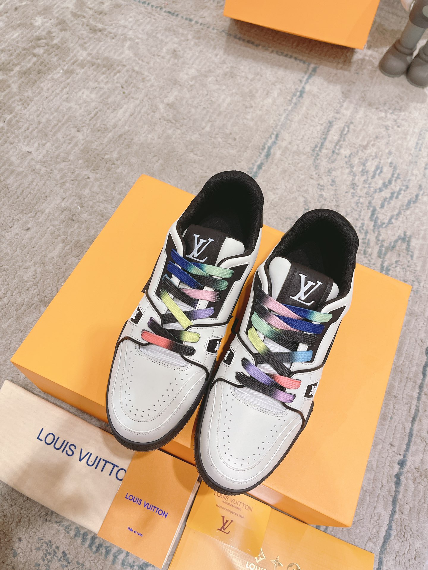 Copy Men Women L*ouis V*uitton Top Sneaker