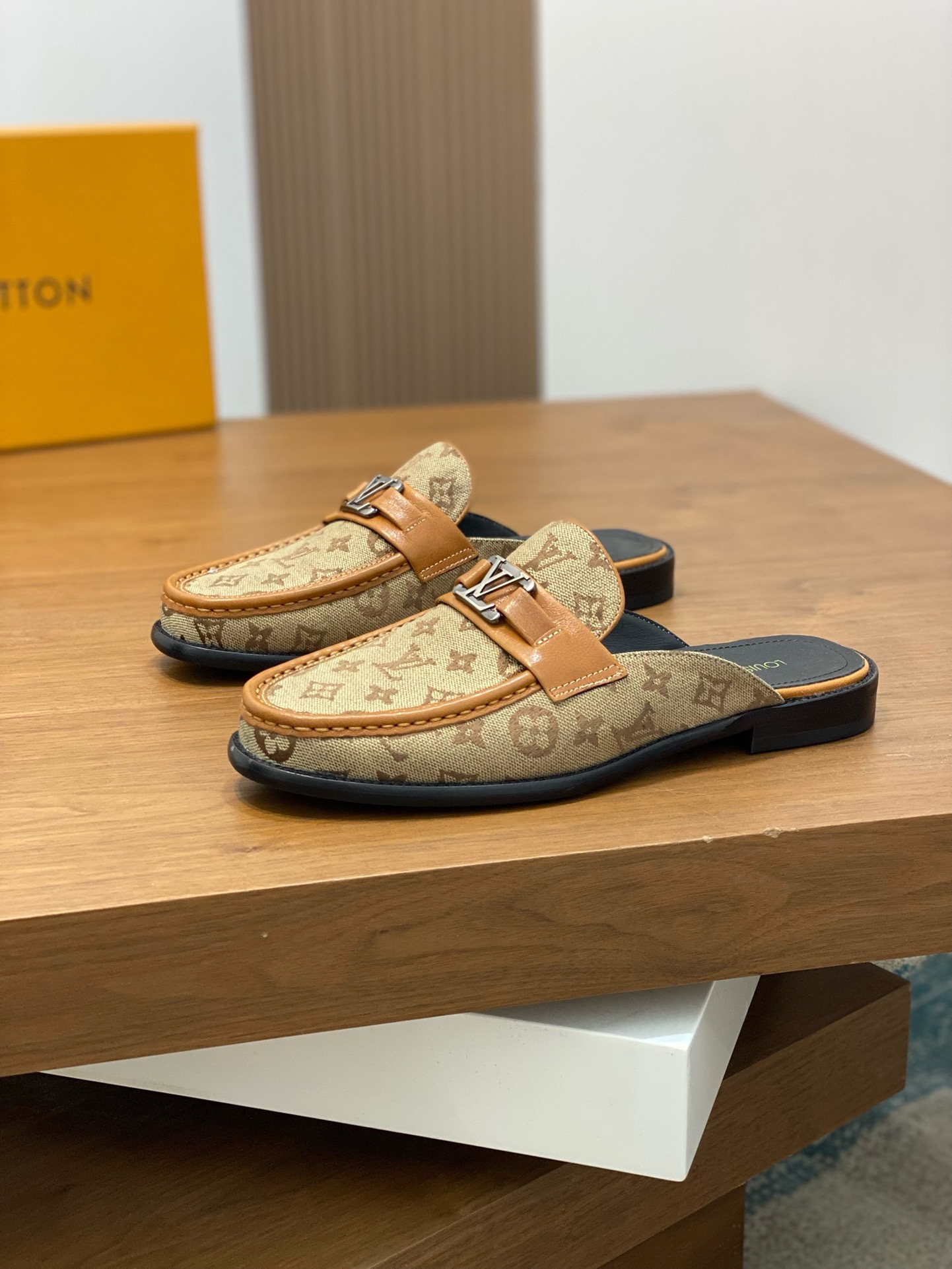 Men L*ouis V*uitton Top Slippers