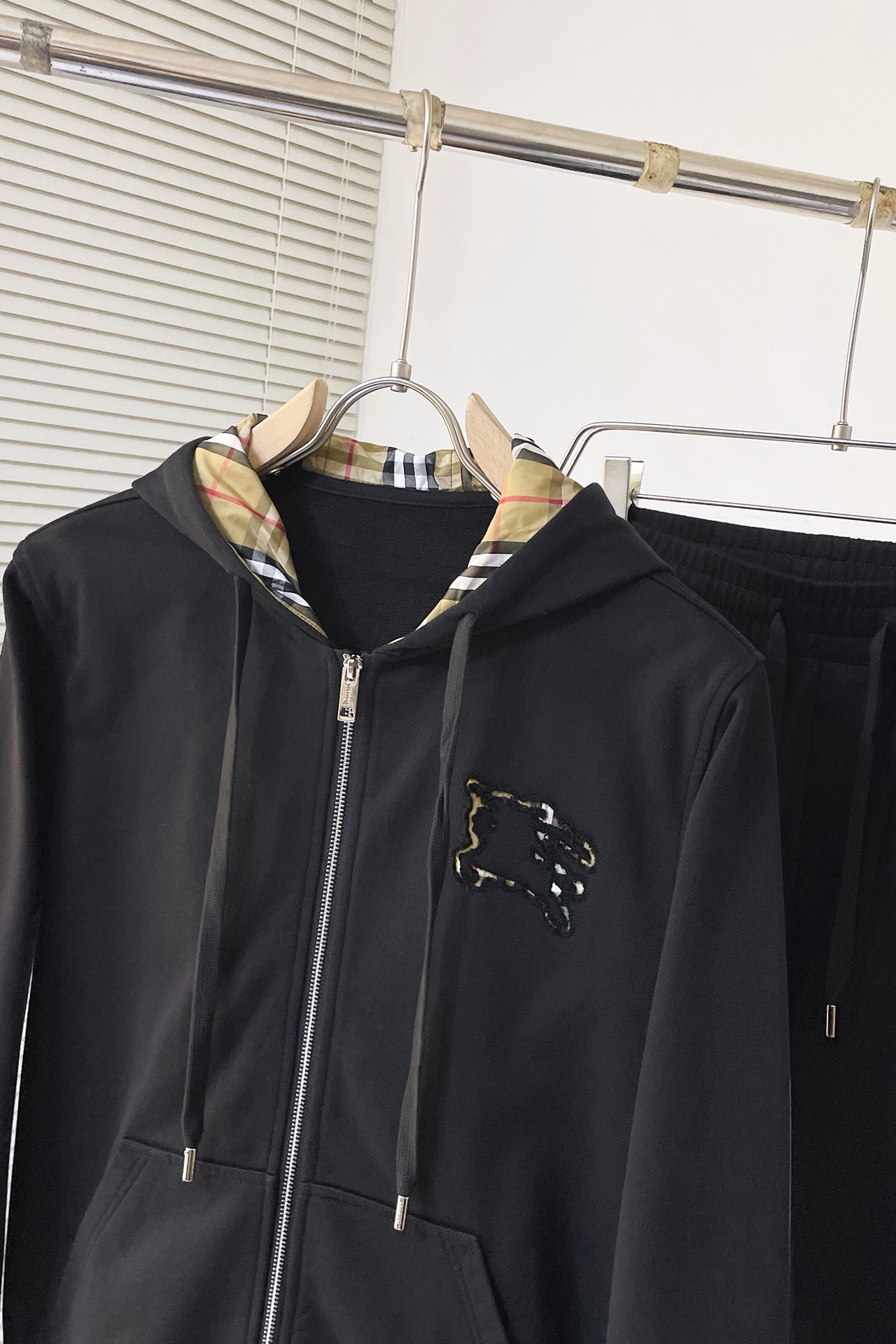 Men suits Top Quality