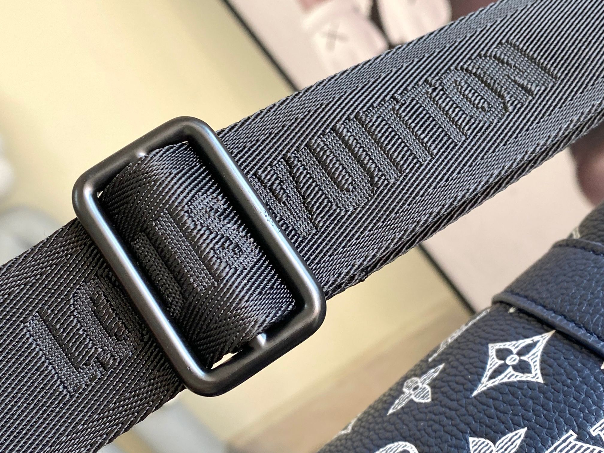 L*ouis V*uitton Top Bag