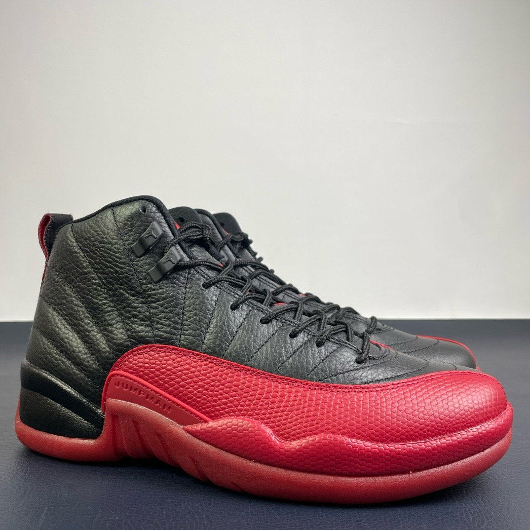 Air Jordan 12