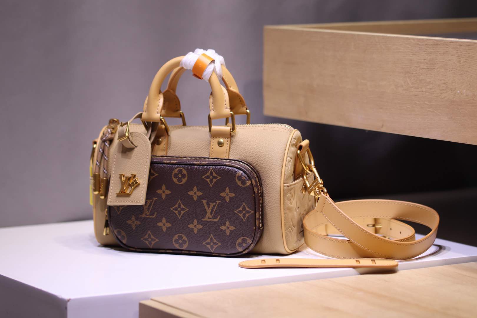 L*ouis V*uitton Top Bag