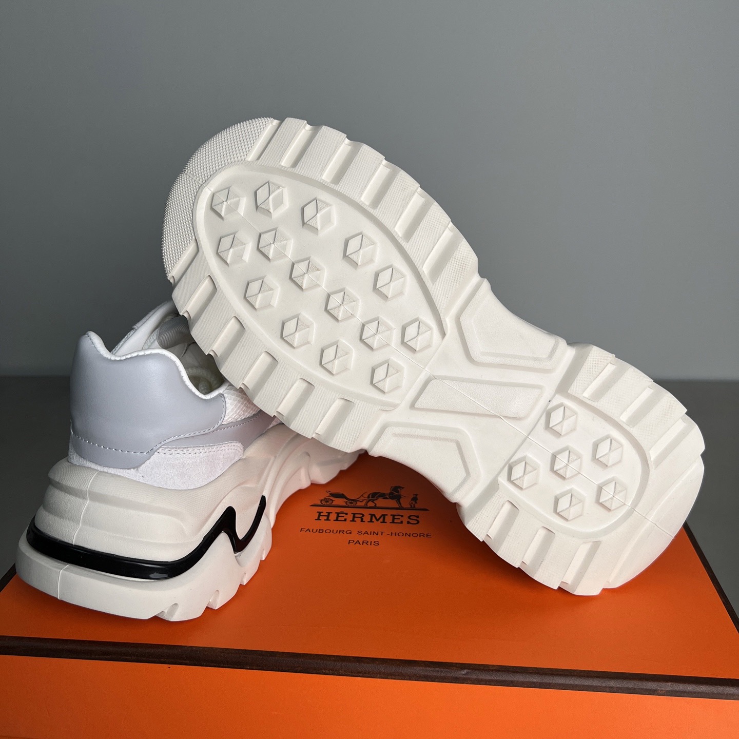 Men H*ermes Top Sneaker