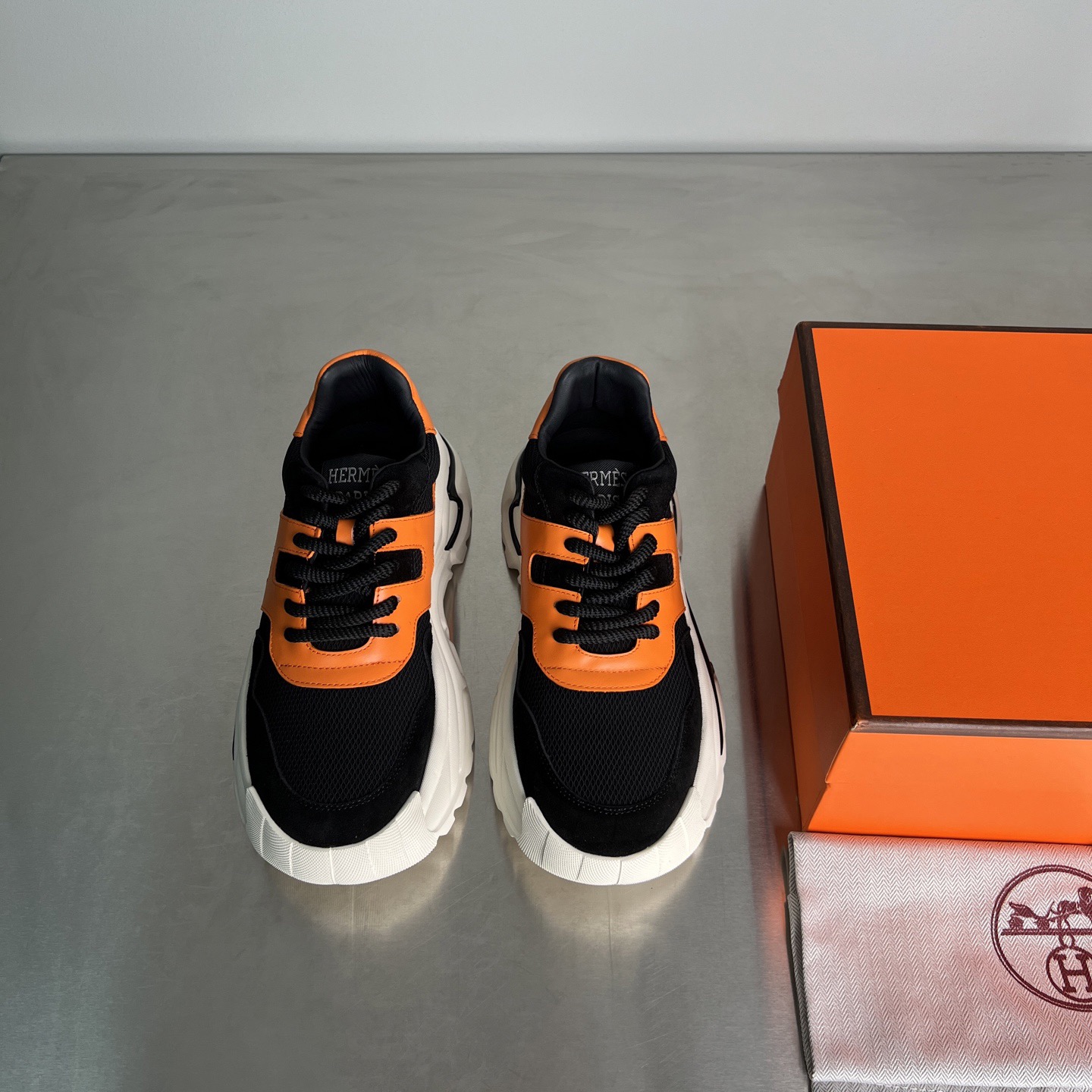 Men H*ermes Top Sneaker