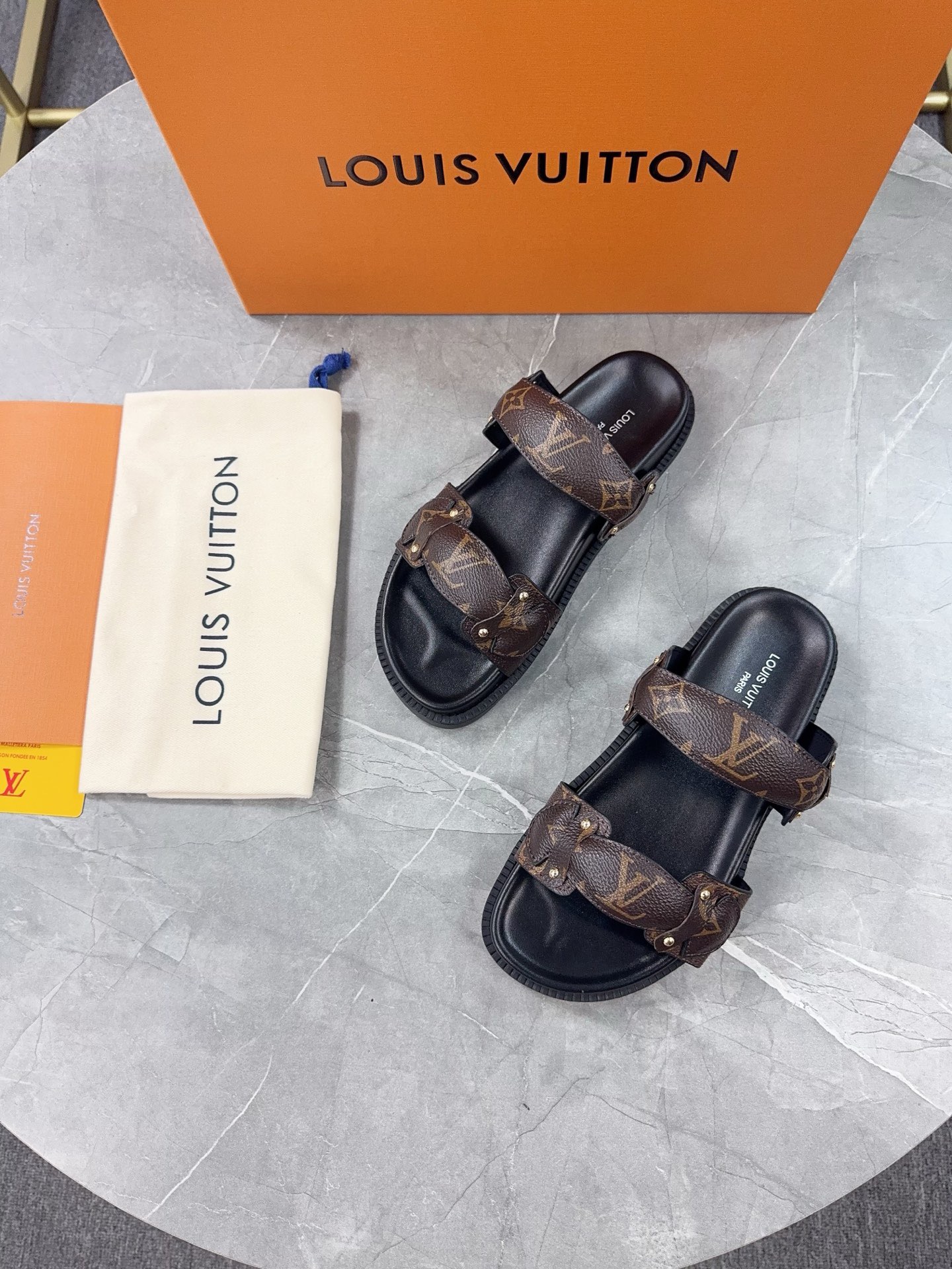 Women L*ouis V*uitton Top Sandals