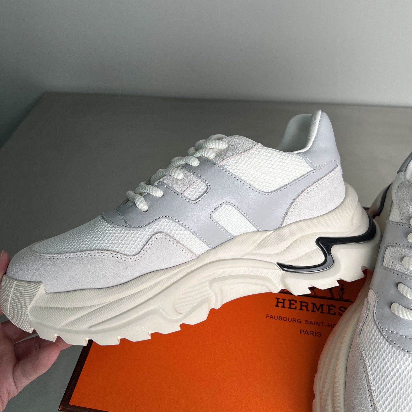 Men H*ermes Top Sneaker