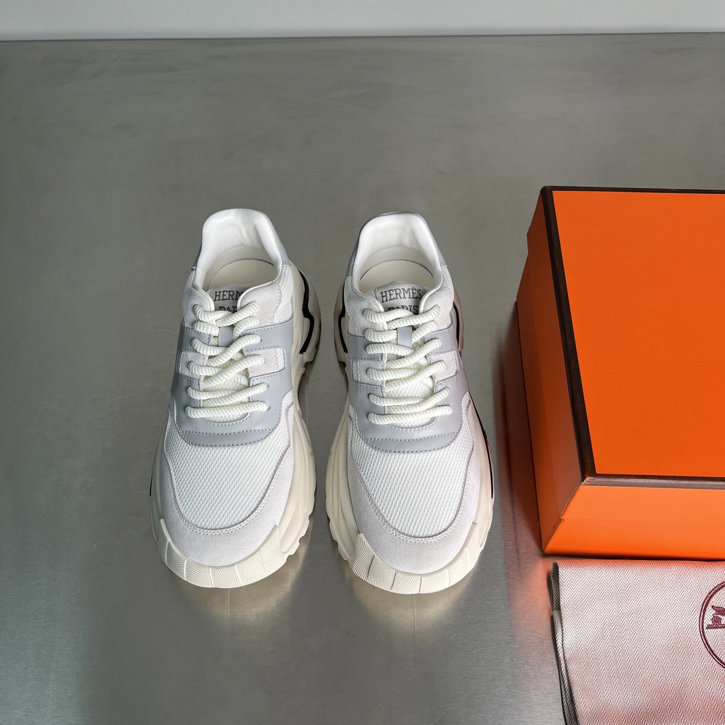 Men H*ermes Top Sneaker