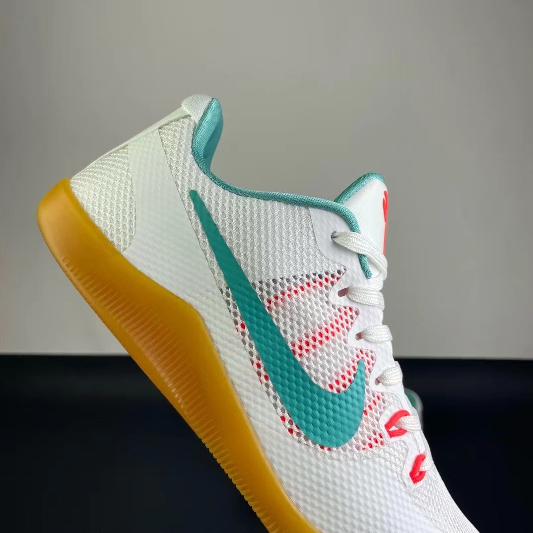 Nike zoom kobe11