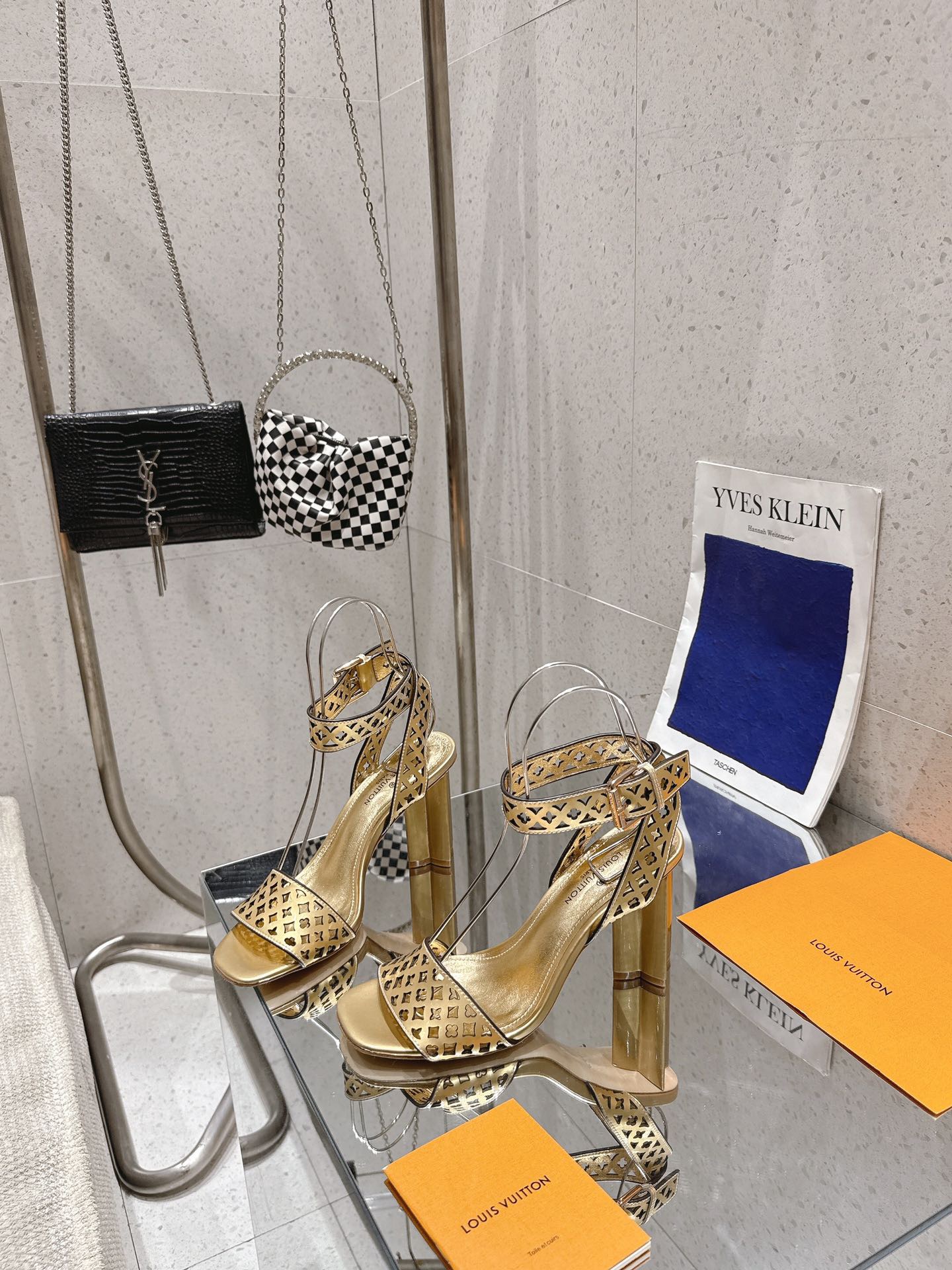 Women L*ouis V*uitton Top Sandals