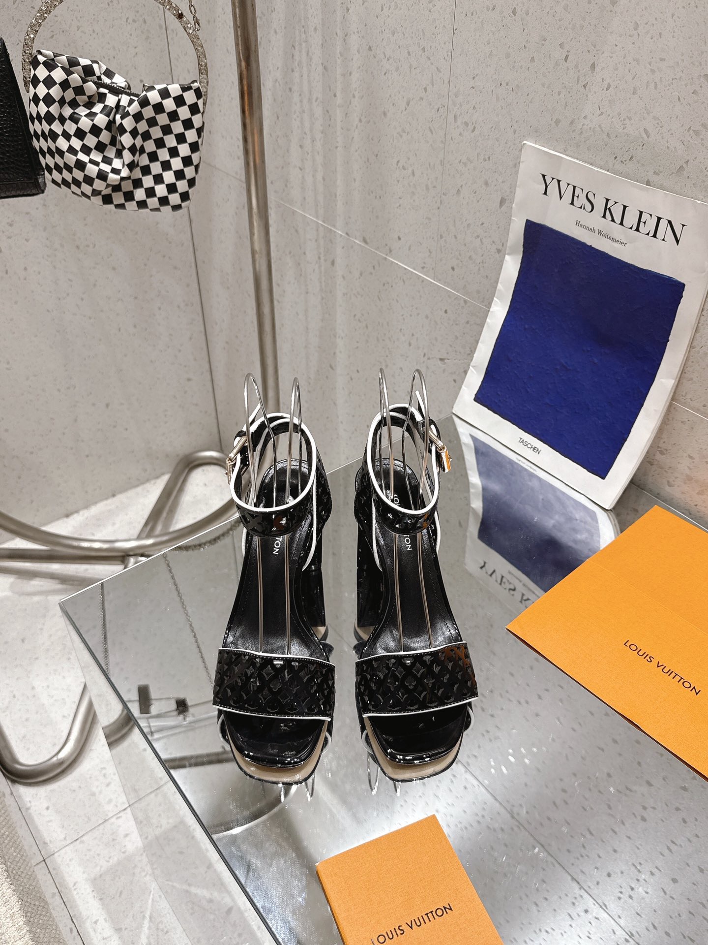 Women L*ouis V*uitton Top Sandals