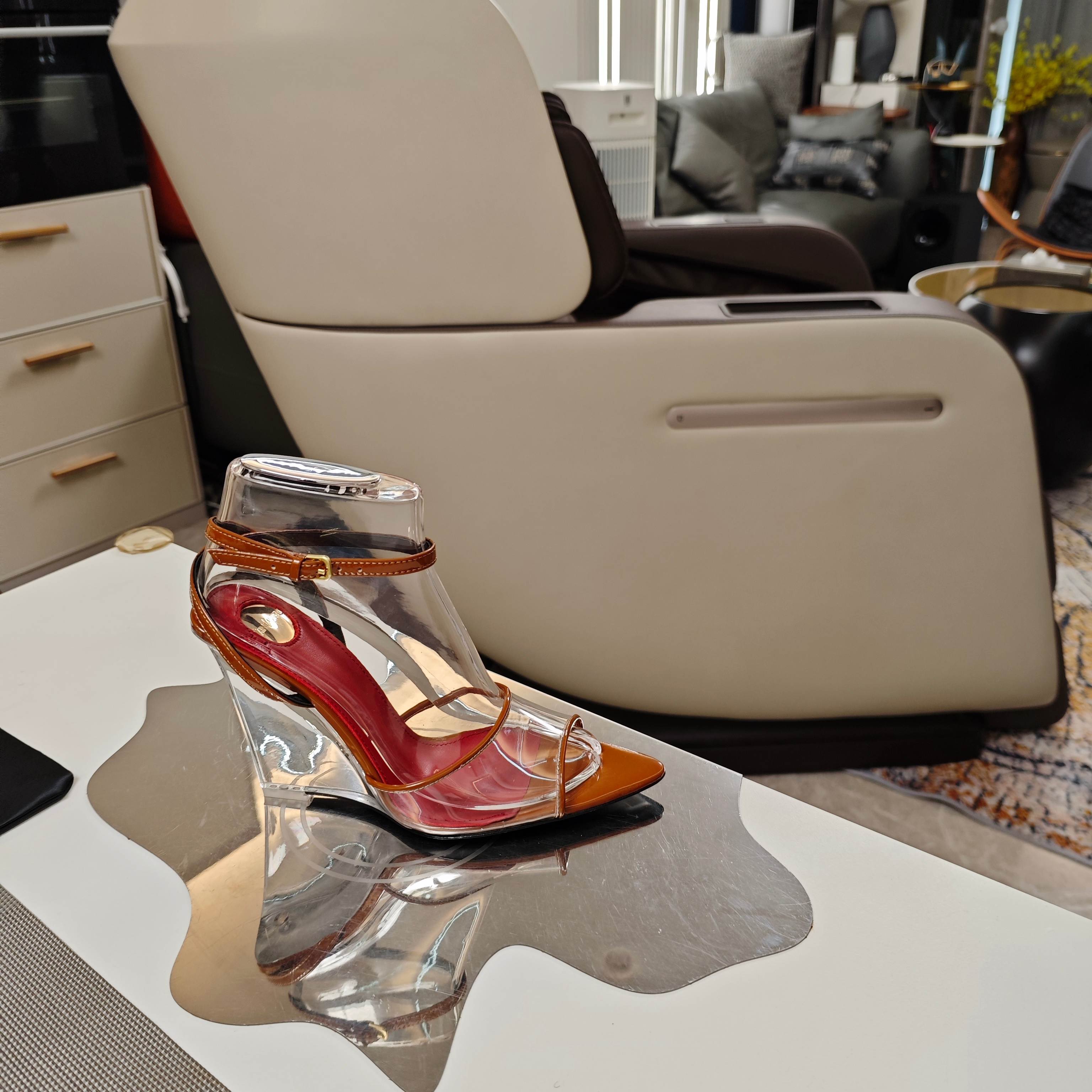 Women Y*SL Top Pumps