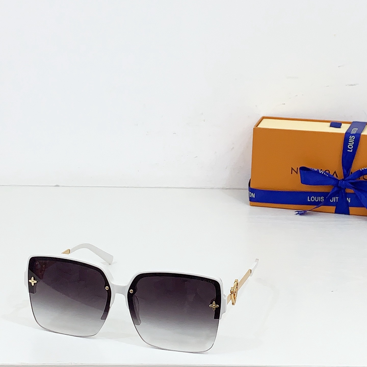 Top Quality L*ouis V*uitton Glasses