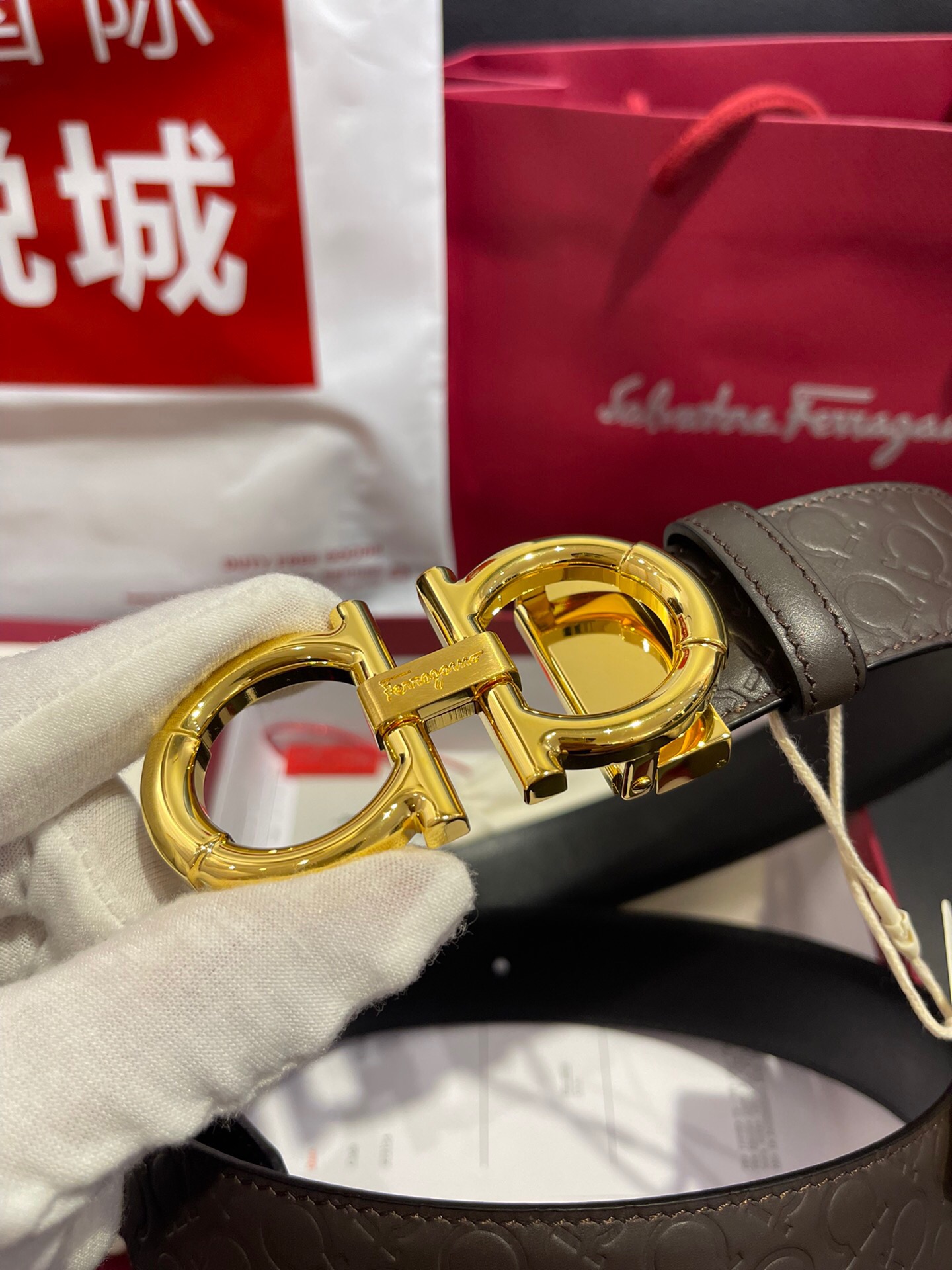 F*erragamo Top Version