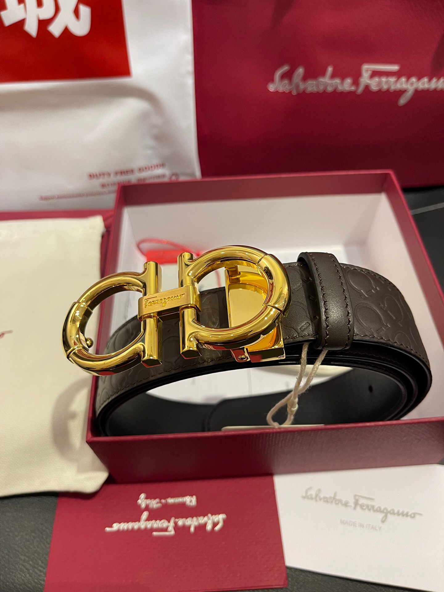 F*erragamo Top Version