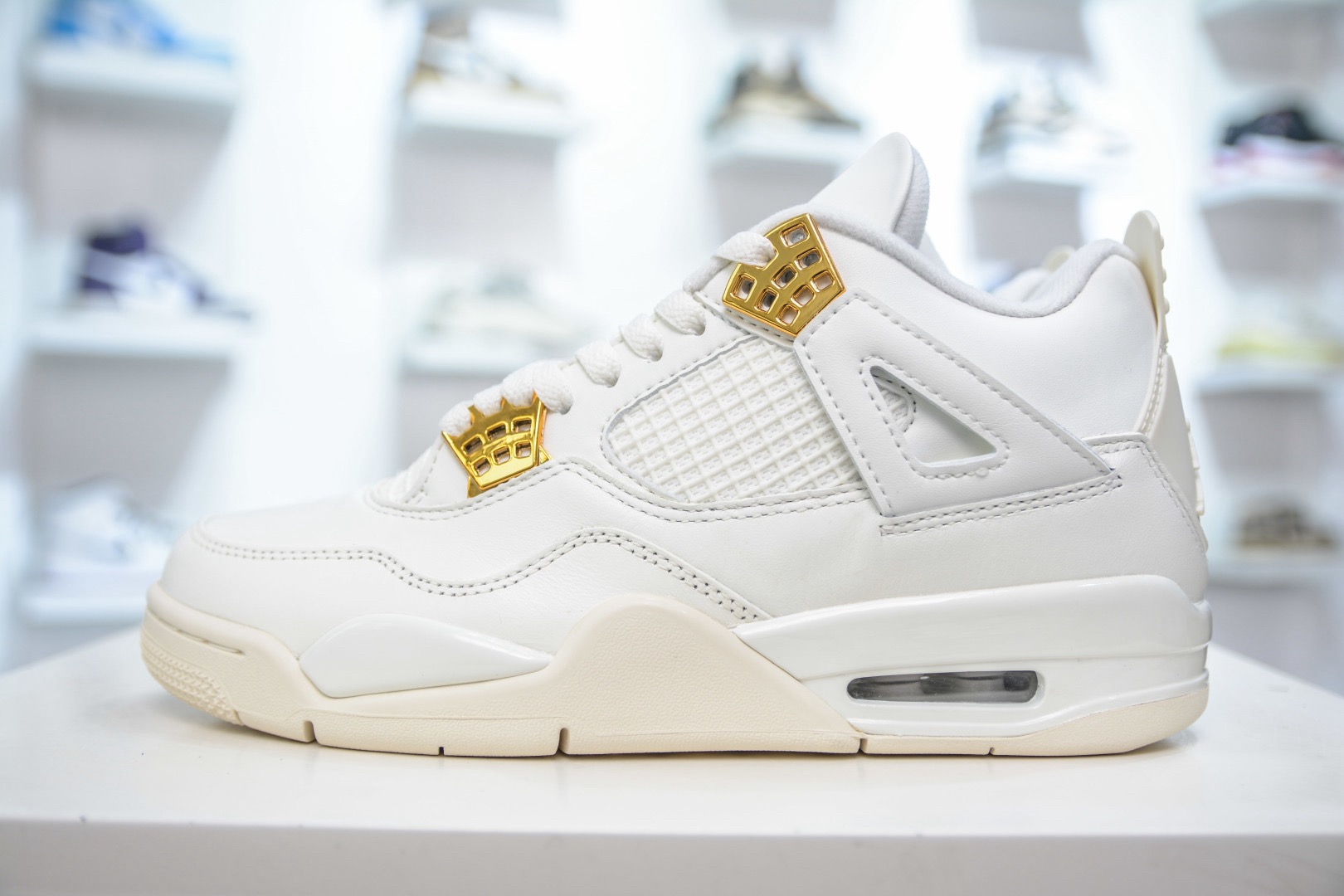 Air Jordan 4 AJ4 sneaker