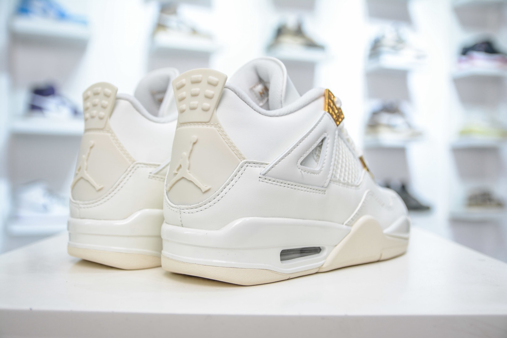 Air Jordan 4 AJ4 sneaker