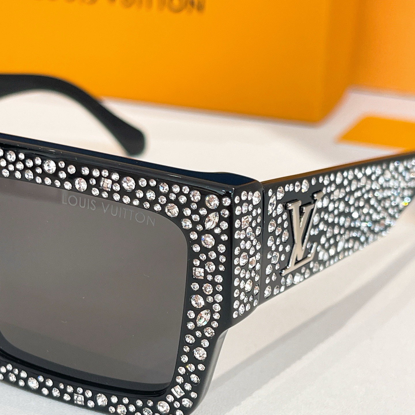 L*ouis V*uitton Glasses