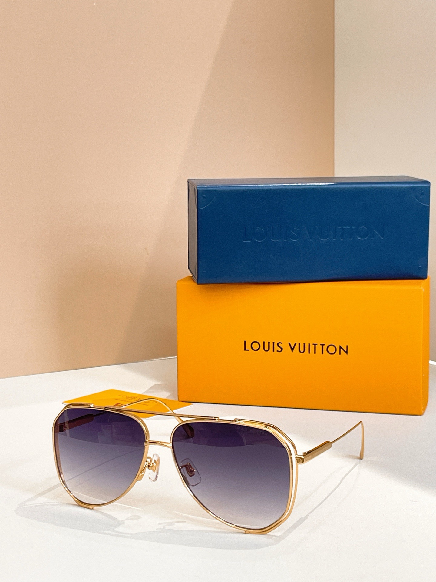 L*ouis V*uitton Glasses