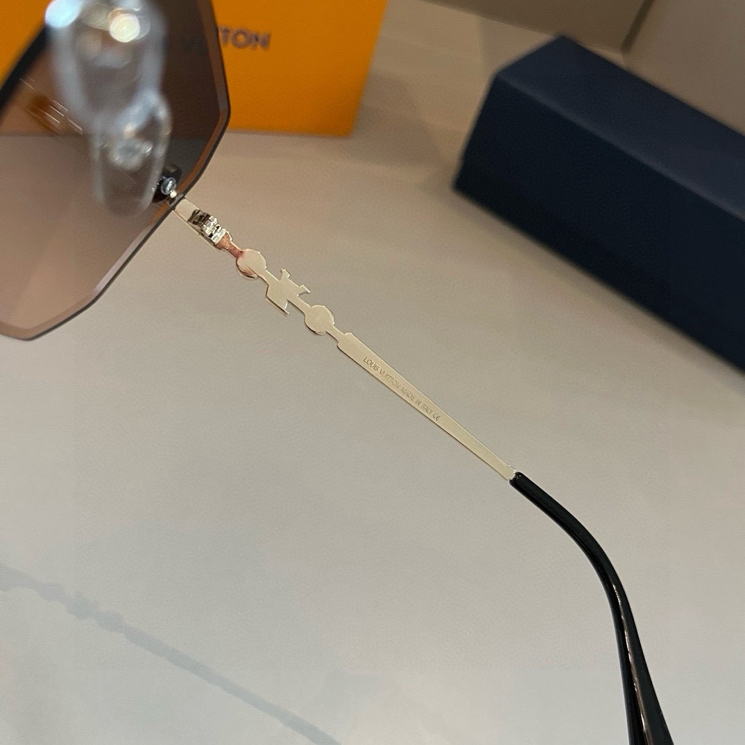 L*ouis V*uitton Glasses