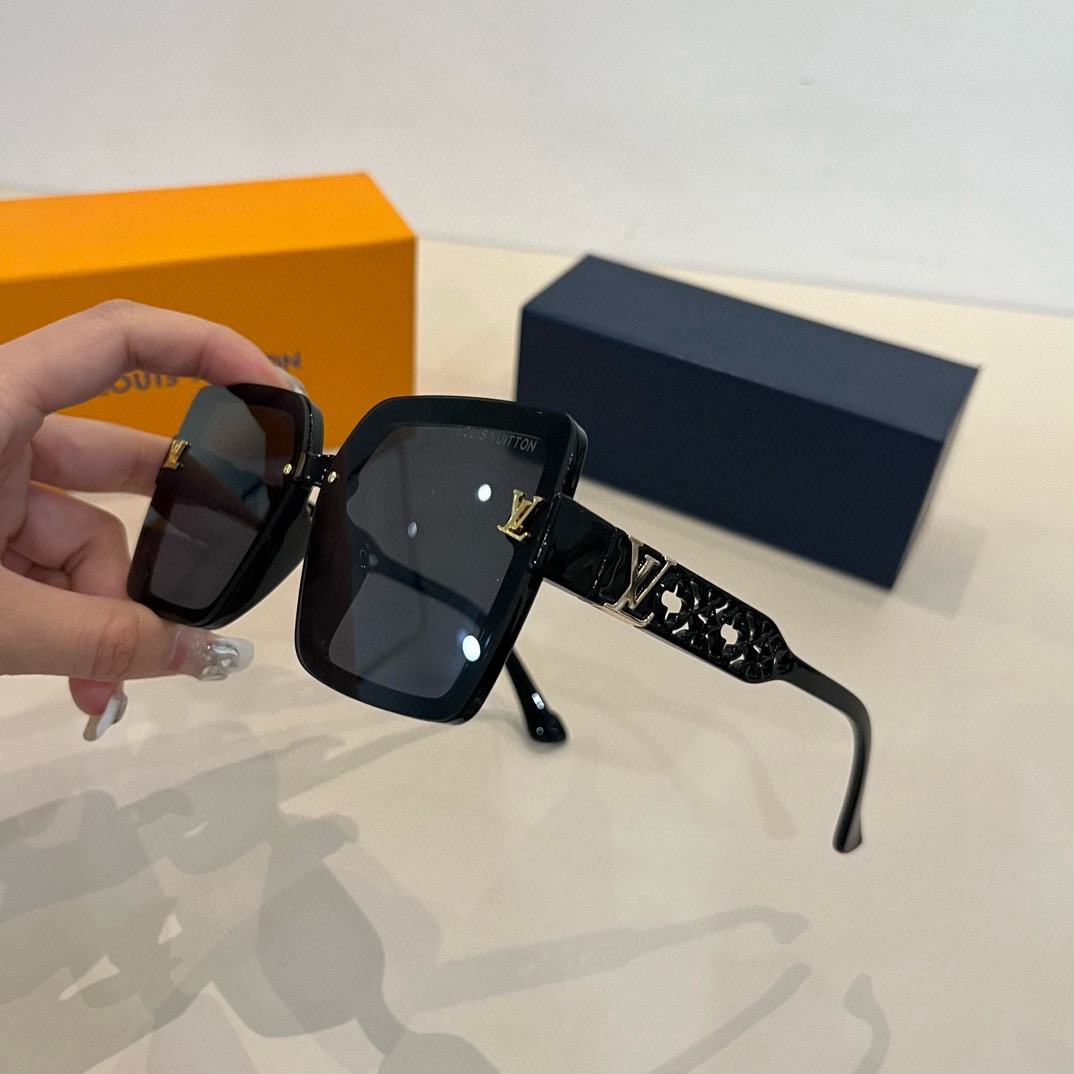 L*ouis V*uitton Glasses