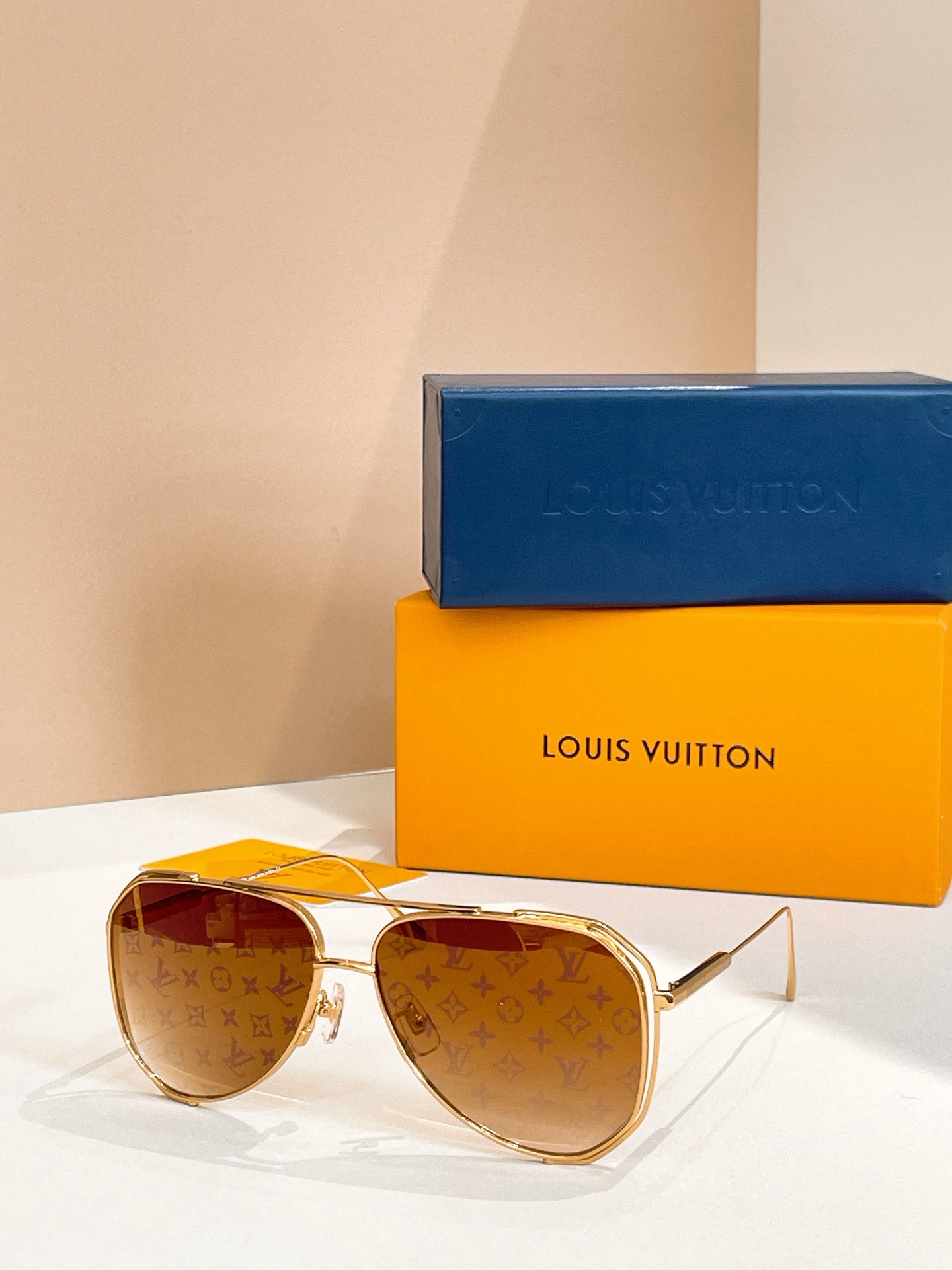 L*ouis V*uitton Glasses