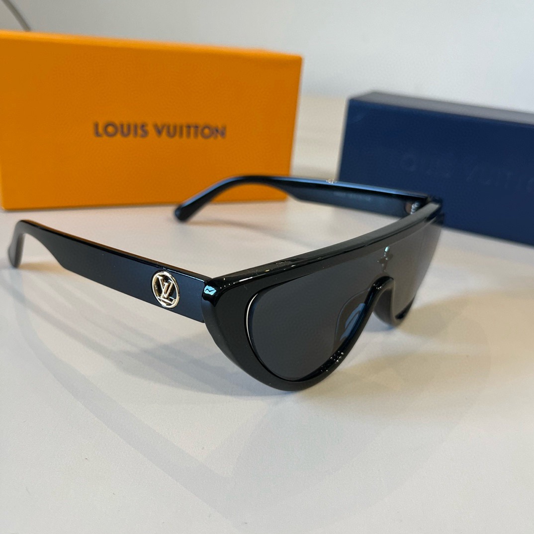 L*ouis V*uitton Glasses
