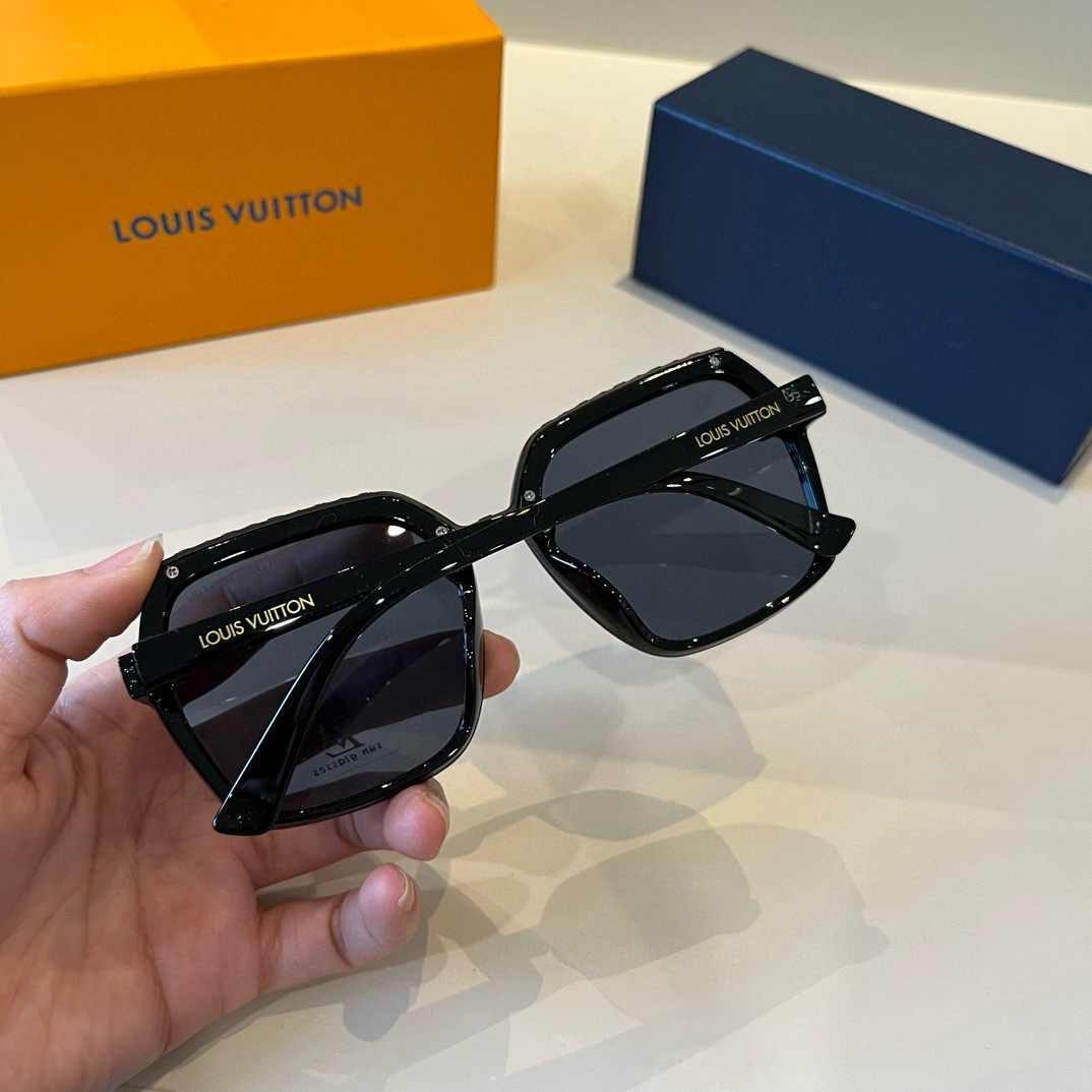 L*ouis V*uitton Glasses