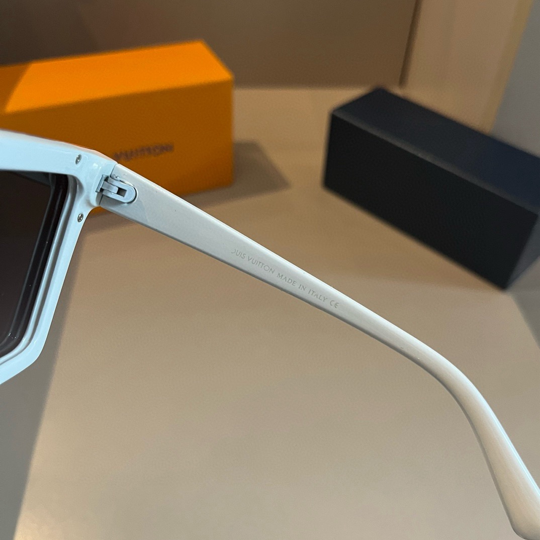 L*ouis V*uitton Glasses